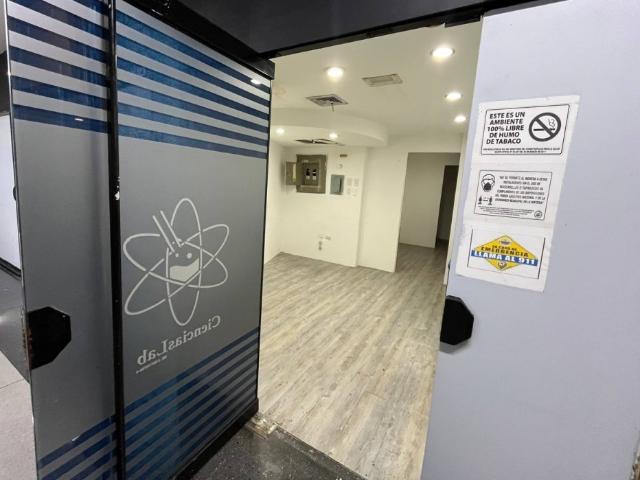 Alquiler de Local de 63 m² Centro Comercial en El Rosal