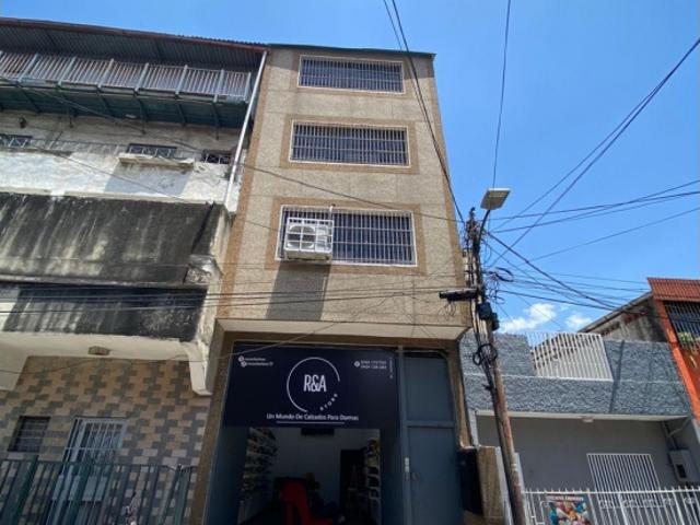 Alquiler de local en catia 90mtrs