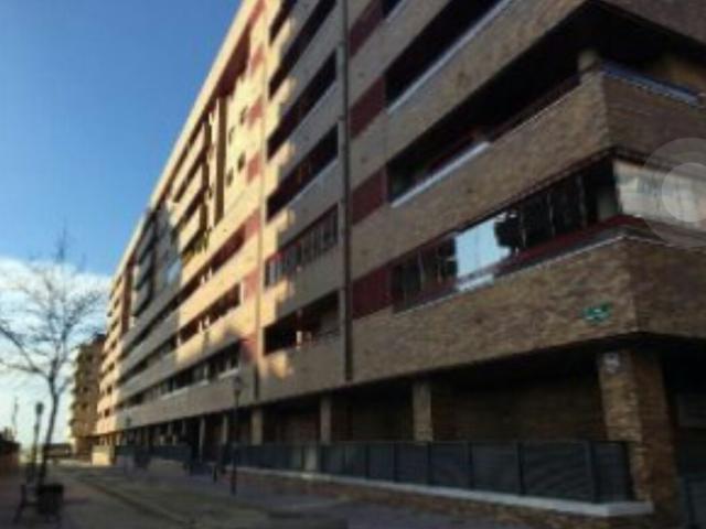 ALQUILER DE LOCAL SIN REFORMAR EN PAU EL QUIÑON FASE I