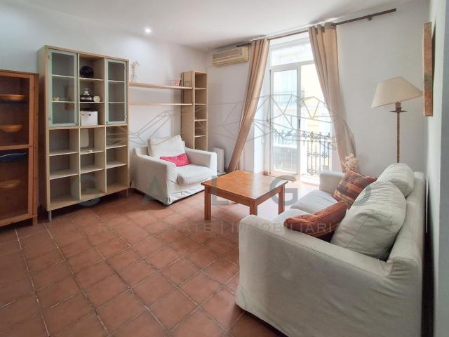 Alquiler de luminoso primer piso con encanto en Extramurs – ¡Listo para entrar a vivir!