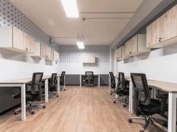 ALQUILER DE OFICINAS EN EDIFICIO EMPRESARIAL, AV. 2 DE MAYO