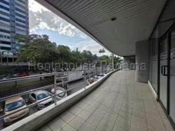 Alquiler de Oficina con 160m2 en El Cangrejo PH Torre IBC 26 5852SR | espacios por USD 2200.00 en El Cangrejo