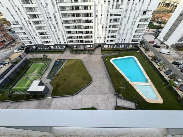 Alquiler de PIso Nuevo 3 Dormitorios en Malilla