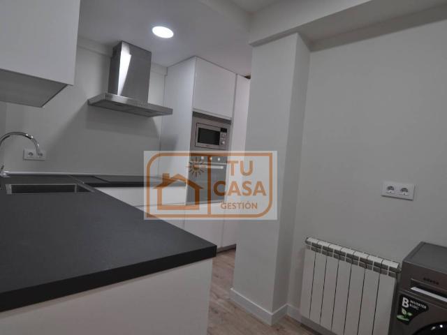 Alquiler de piso de tres habitaciones