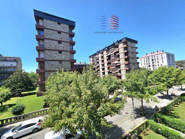 ALQUILER DE PISO PARA ESTUDIANTES EN RÚA ANTONIO FAILDE GAGO – ZONA UNIVERSITARIA 850 €/MES – COMUNIDAD INCLUIDA