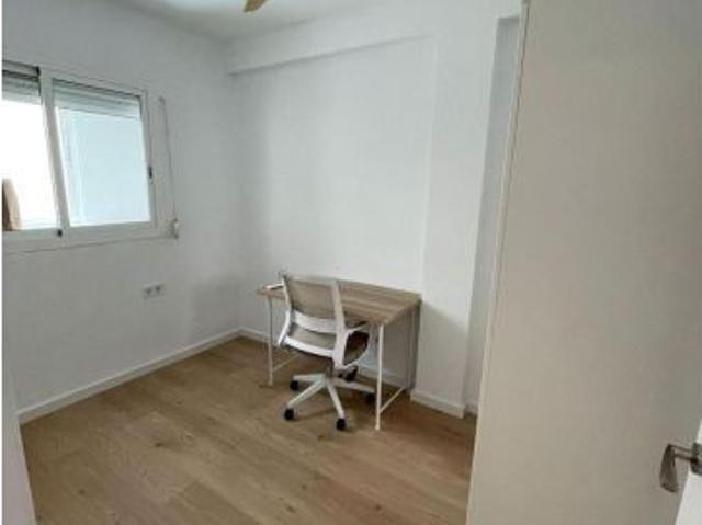 Alquiler de Piso Zona Mestalla 4 Dormitorios