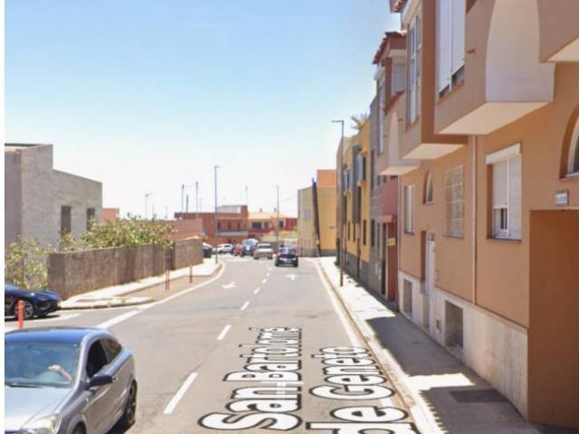 ALQUILER DE PLAZA DE GARAJES EN SAN BARTOLOME DE GENETO