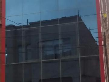 ALQUILER DE PROPIEDAD DE TRES PISOS