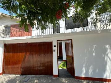 Alquiler De Remodelada y Amplia Casa En Surquillo Limite con San Isidro