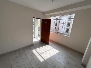 Alquiler departamento tercer piso 3 dorm en av piramide del sol