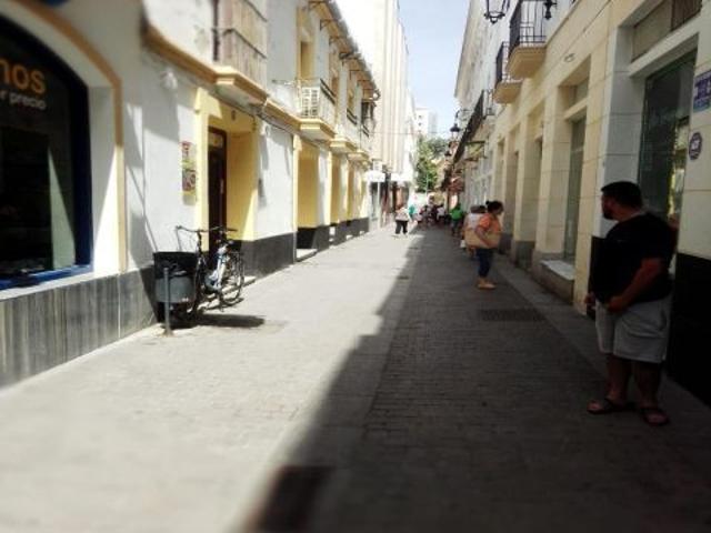 ALQUILER ESCOLAR EN EL CENTRO