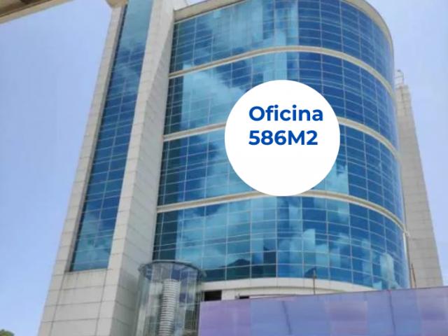 Alquilo oficina 586m2 La Urbina 5383