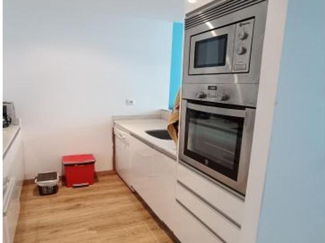 Alquiler exclusivamente de septiembre a junio. Excelente planta baja con amplio patio terraza alquil