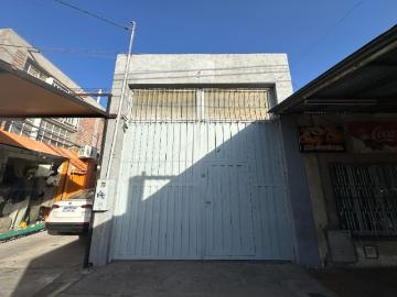 Alquiler. Galpon En Excelente Zona Comercial De Rawson. Frente Por Calle Mendoza