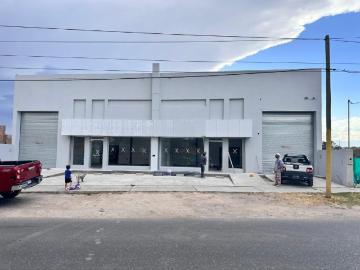 Alquiler Galpn Con Saln Comercial Y Entrepiso Con Capacidad De Carga. Capital