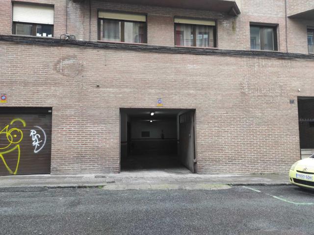 Alquiler Garaje en Fernando de la Peña