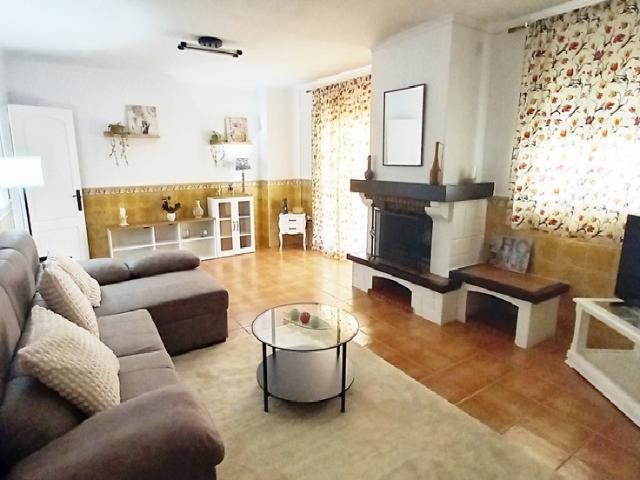 ALQUILER GRAN VILLA EN RINCÓN