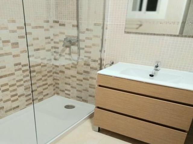 ALQUILER HABITACIÓN CENTRO ELDA Y WIFI+CANALES DE PAGO INCLUIDOS!