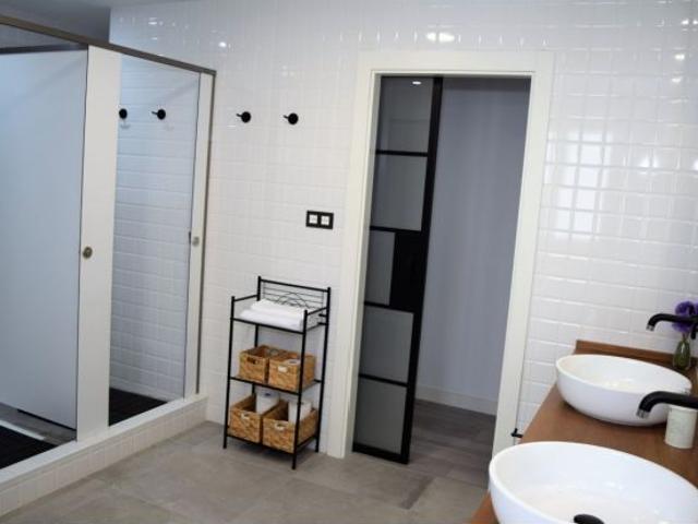 ALQUILER HABITACIÓN 13M TODO INCLUIDO SOLO CHICAS A 100M DE LA UNIVERSIDAD