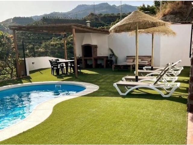 ALQUILER INVIERNO CHALET CUTAR DISPONIBLE HASTA FINALES DE MARZO 2023