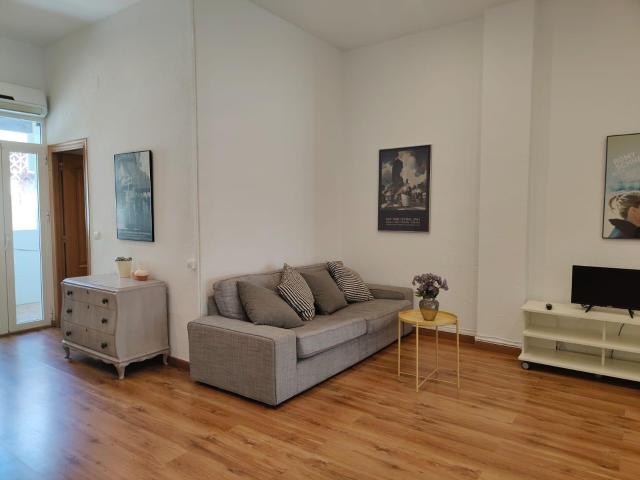 Preciosa casa de 2 habitaciones en Cabanyal ¡Al lado del mar!
