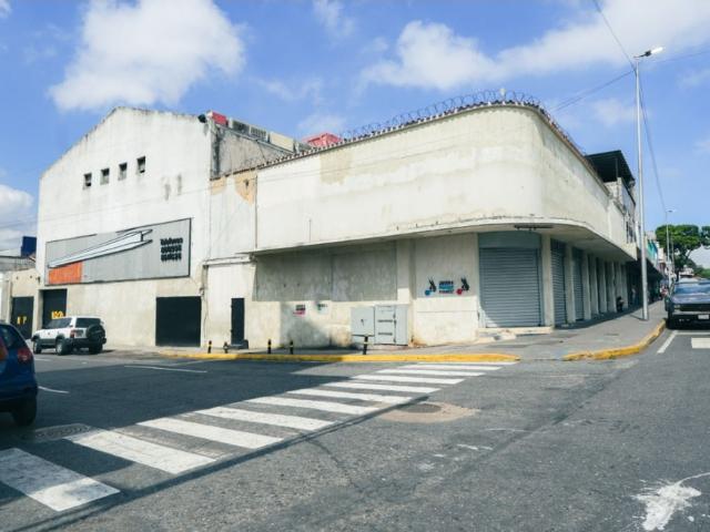 Alquiler Local Comercial y Galpón Av.Sucre de Catia 18500$