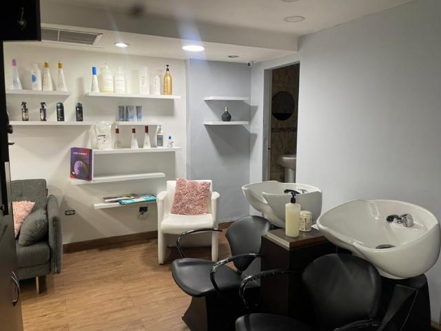 Alquiler local en Centro Comercial La Trinidad 40M2