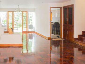 ALQUILER: MODERNA CASA REMODELADA / URB. LAS LOMAS DE LA MOLINA
