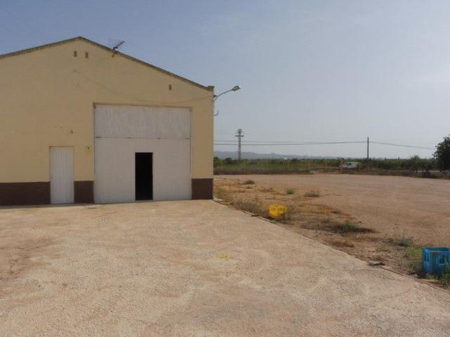 ALQUILER NAVE FUENTE ÁLAMO