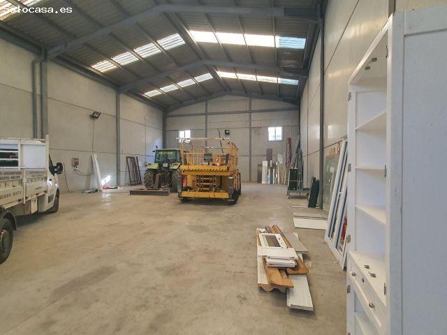 ALQUILER NAVE 450M2