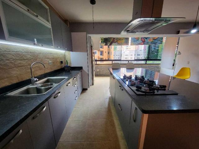 VENTA en el Parral semi amoblado apartamento en le Parc Suites