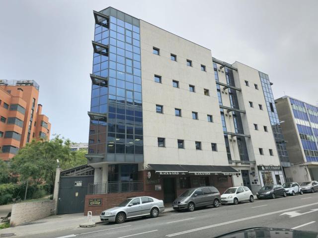 ALQUILER OFICINA EN MADRID ZONA POLÍGONO EMPRESARIAL JULIÁN CAMARILLO