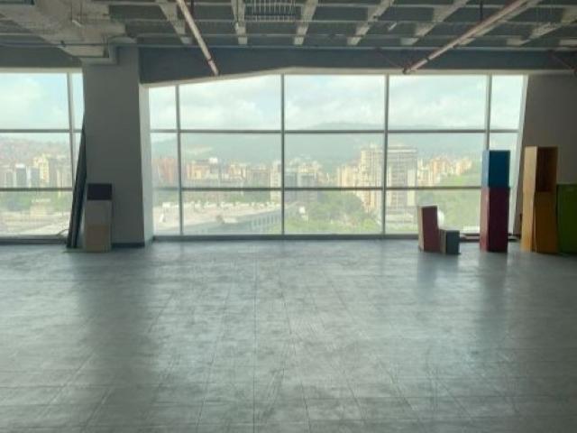 ALQUILER OFICINA EN OBRA GRIS 1.172 M2 EN LA URBINA RR
