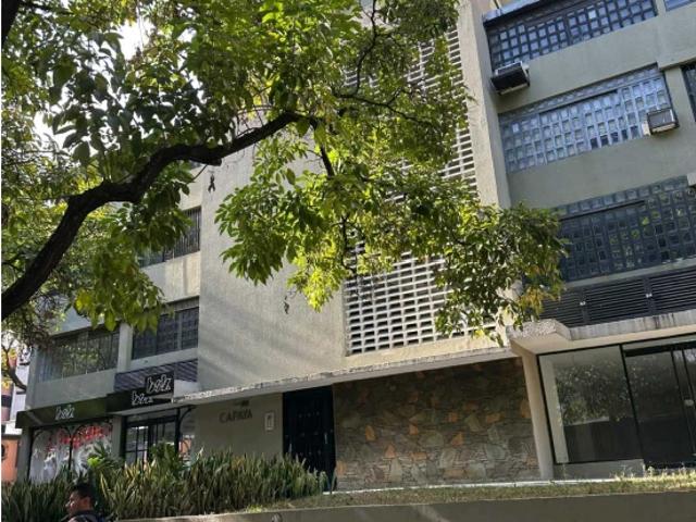 Alquiler oficina Las Mercedes kc