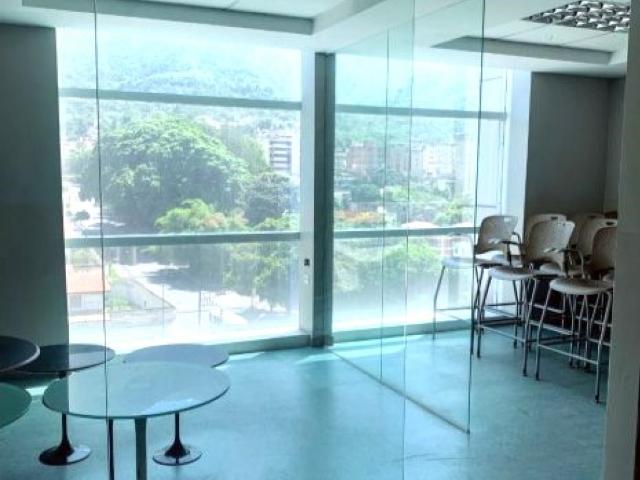 ALQUILER OFICINA 46 M2 EN LA URBINA RR