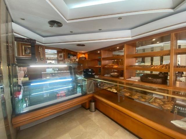 ALQUILER OPCION COMPRA O VENTA LOCAL COMERCIAL CON SALIDA DE HUMOS