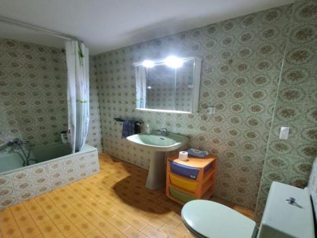 ALQUILER PARA ESTUDIANTES. ZONA HIPERCOR. 3 HABITACIONES
