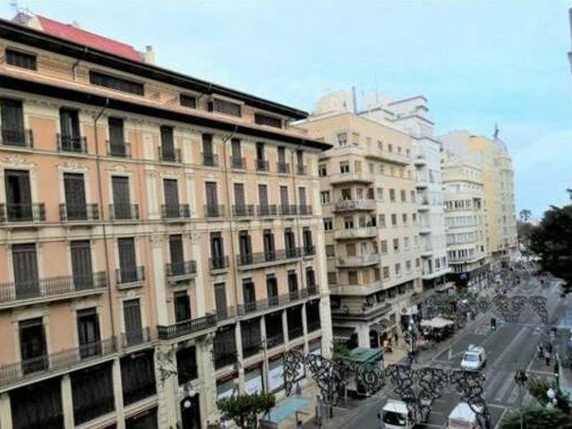 Alquiler piso con 2 baños Centro