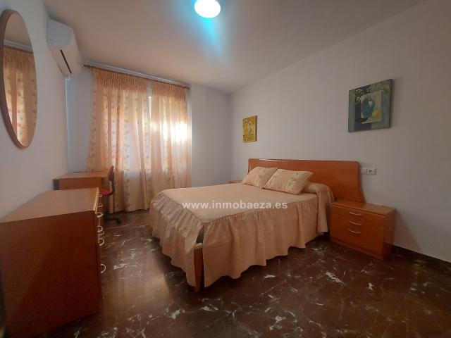 Alquiler Piso en Barrio Andalucía, Baeza. 500 €