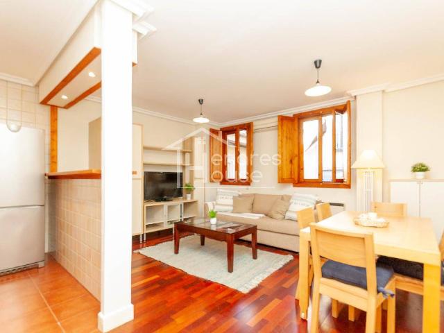 Alquiler Piso en Centro Alcalá de Henares | 925 € | 55 m²