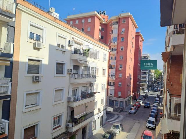 ALQUILER PISO EN LOS REMEDIOS CON ASCENSOR Y GARAJE
