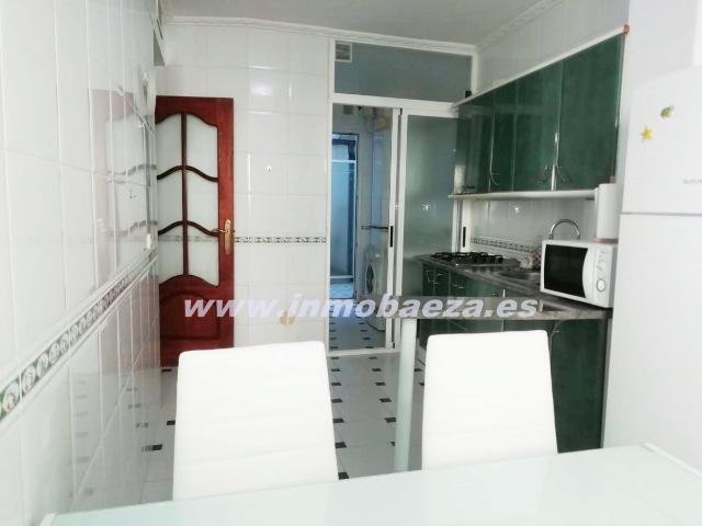 Alquiler Piso en Puerta Toledo, Baeza. 380 €