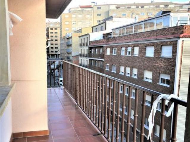 ALQUILER PISO ESTUDIANTES JUNTO GRAN VIA
