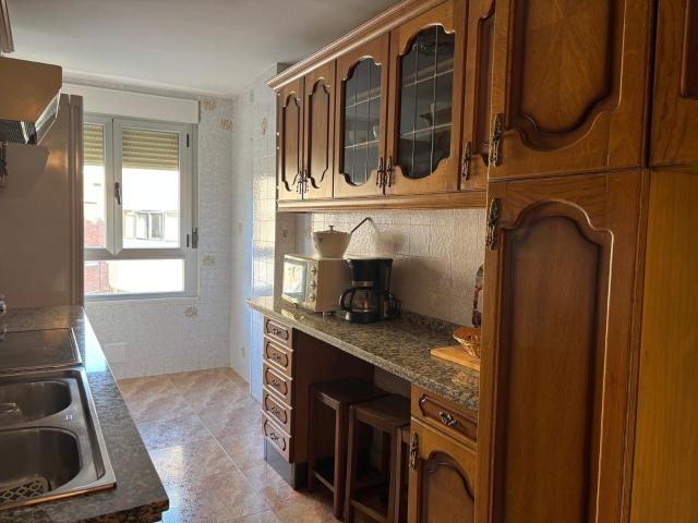 ALQUILER PISO JUNTO CALLE MARÍA AUXILIUADORA