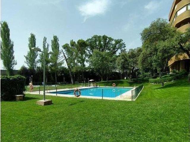 Alquiler piso piscina y ascensor Fuencarral