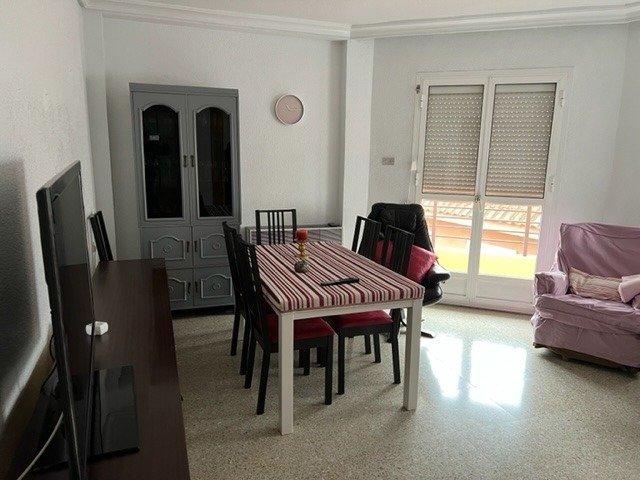 Alquiler Piso Santa Eulalia zona Universidad, 4 dormitorios, 2 baños, terraza