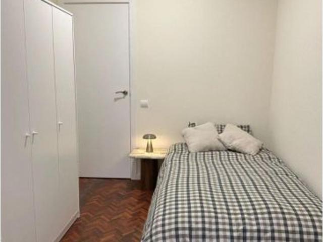 Alquiler Piso 4 Dormitorios 2 Baños