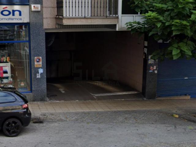 ALQUILER PLAZA GARAJE CERRADA ZONA COUTO
