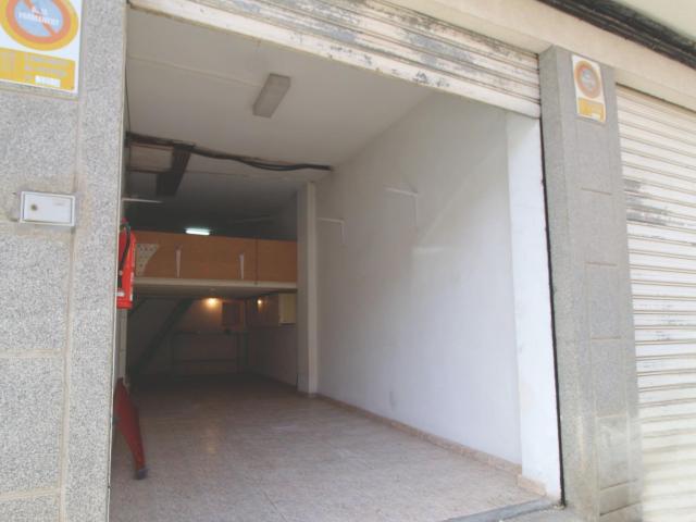 ALQUILER PLANTA BAJA PARA DISTNTOS USOS