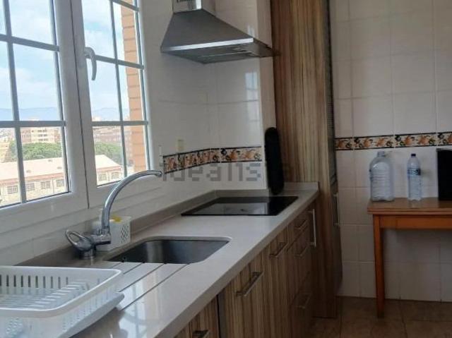 ALQUILER PRECIOSO Y GRAN PISO EN EL ZAPILLO PARA ESTUDIANTES, TEMPORADA ESCOLAR
